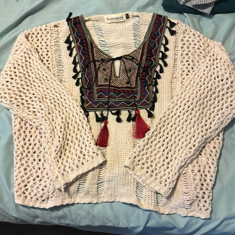 Cute boho sweater!